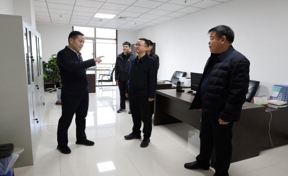 高义厅长春节前夕到省建设工程消防技术中心看望慰问干部职工